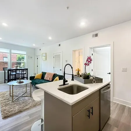 Central Dc Apt , City Skyline View , Close To All Washington Exterior foto